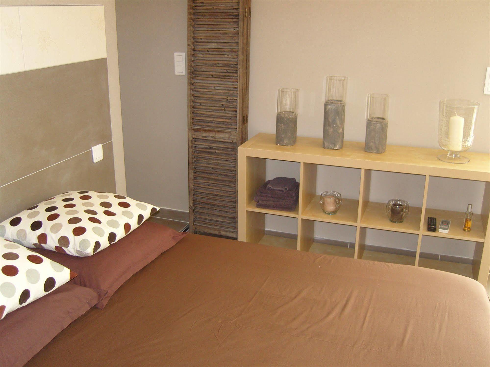 Mas Guiraud, Le Coquet Bed & Breakfast Beaucaire  Dış mekan fotoğraf